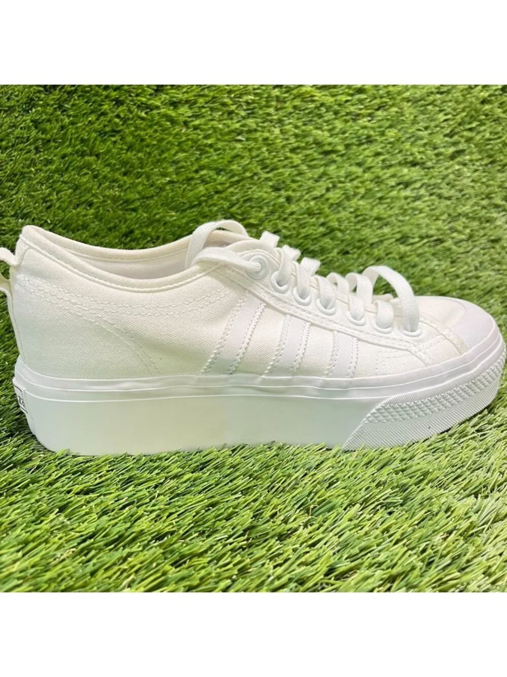 Adidas Nizza Platform Womens Size 8.5 White Athletic Running Shoes Sneakers